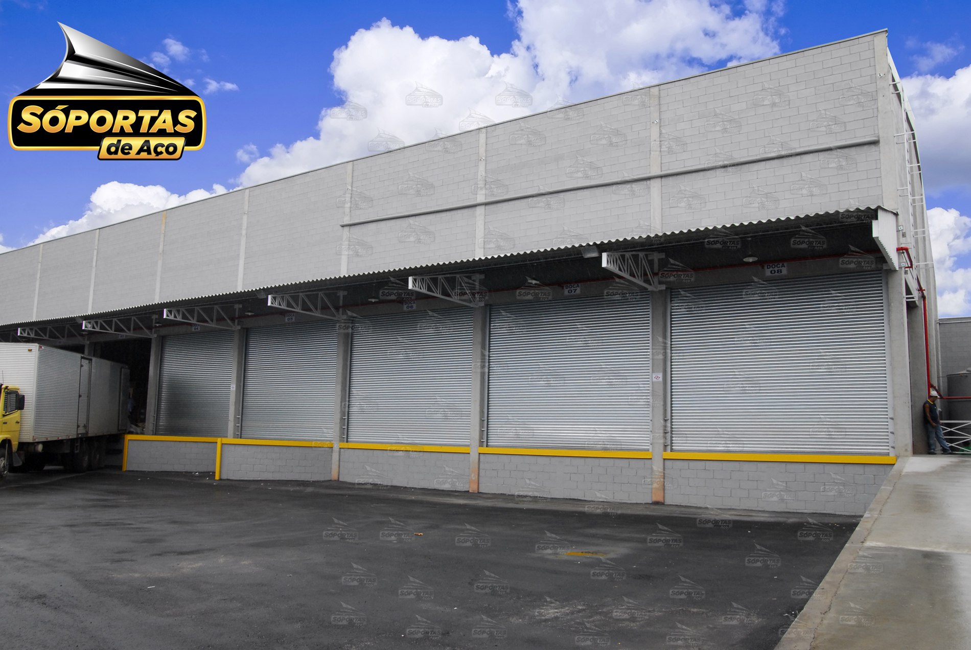 Portas de aço no Centro de São Bernardo do Campo