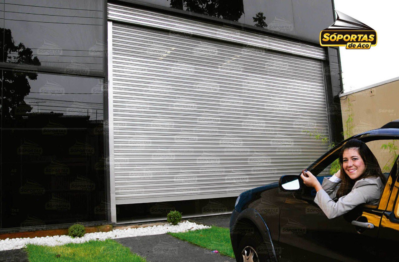 Portas de enrolar no Ferrazópolis em São Bernardo do Campo