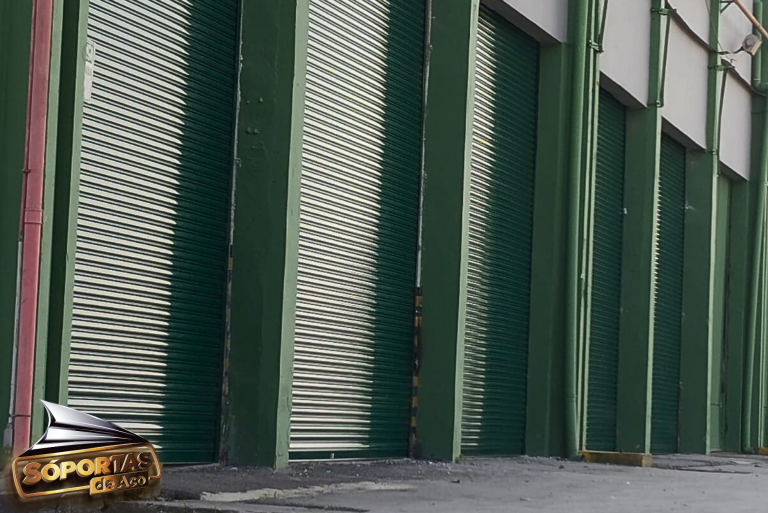 Como Limpar e Manter Portas de Ferro de Enrolar