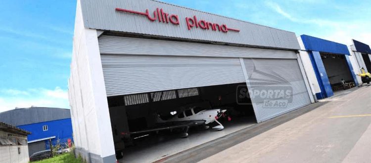 Portas de aço para galpões industriais